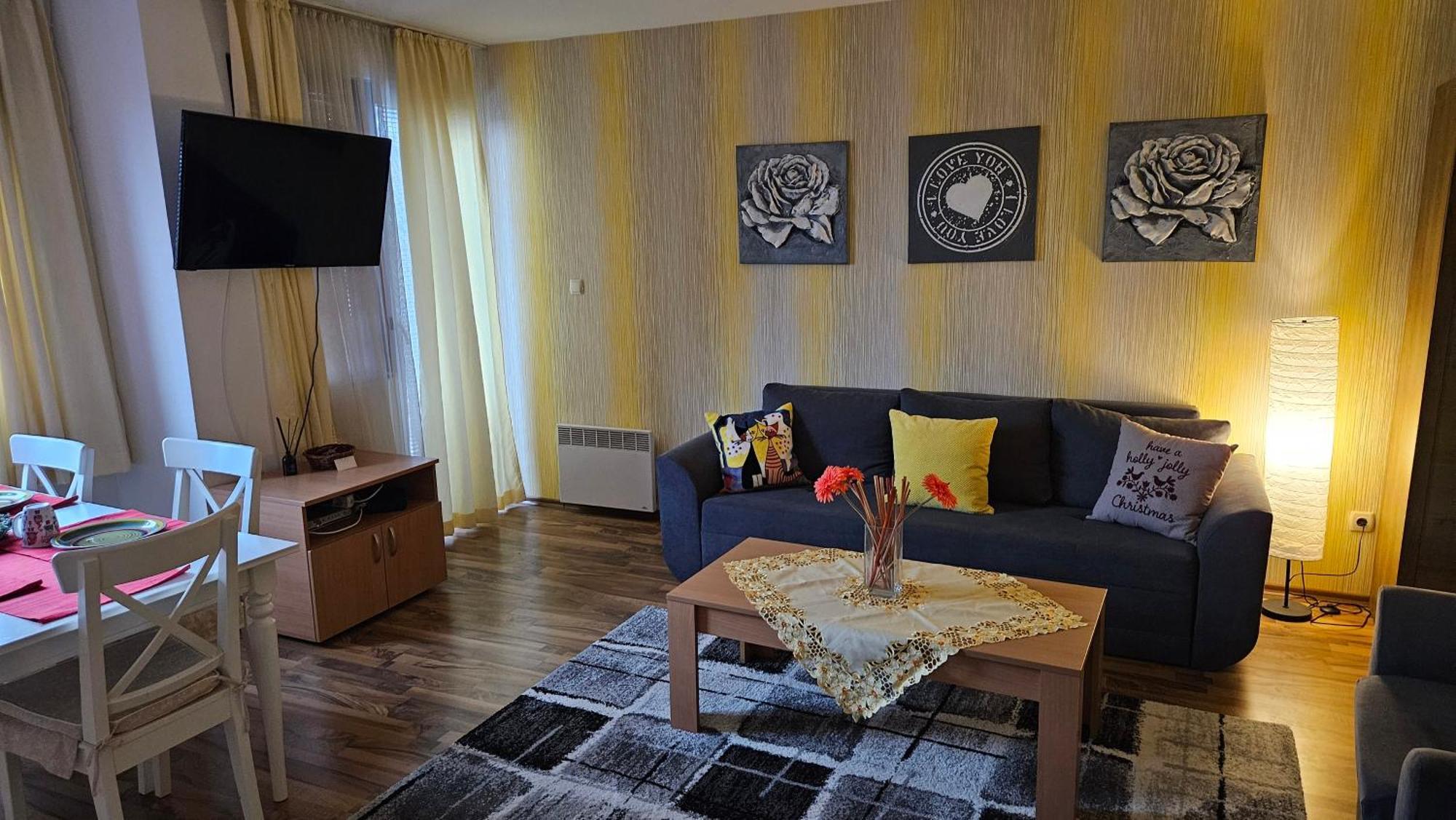 בנסקו Ramada 2 Boutique Apartment Near Ski Road מראה חיצוני תמונה