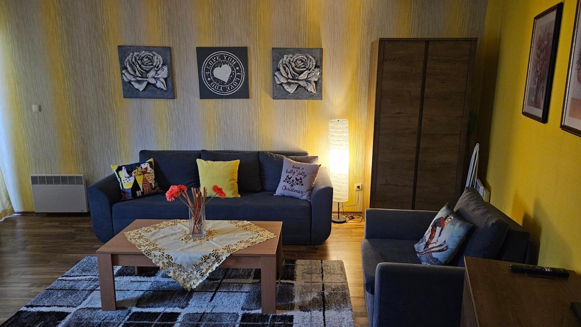 בנסקו Ramada 2 Boutique Apartment Near Ski Road מראה חיצוני תמונה