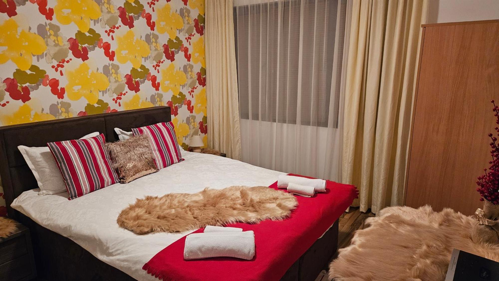 בנסקו Ramada 2 Boutique Apartment Near Ski Road מראה חיצוני תמונה