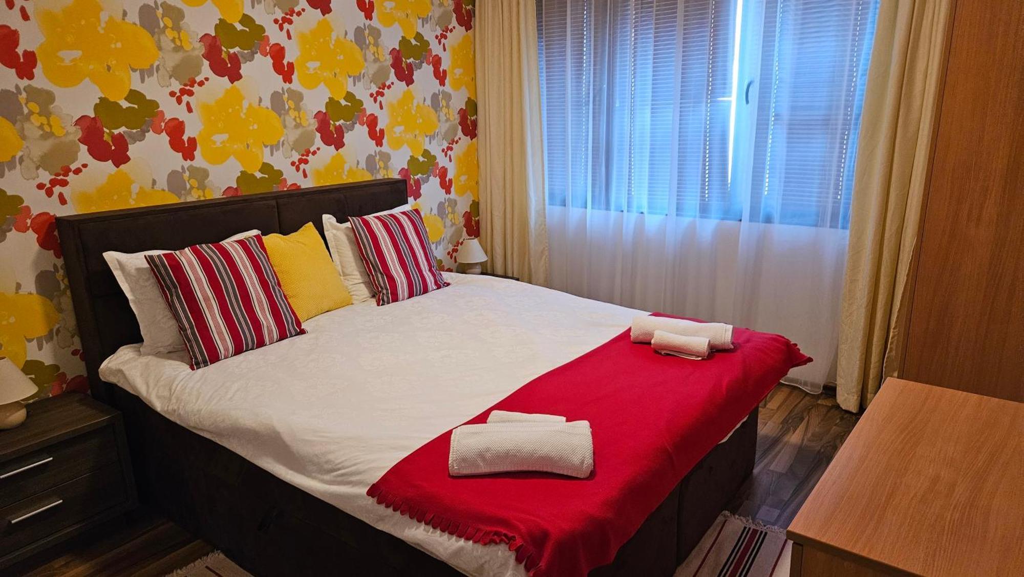 בנסקו Ramada 2 Boutique Apartment Near Ski Road מראה חיצוני תמונה
