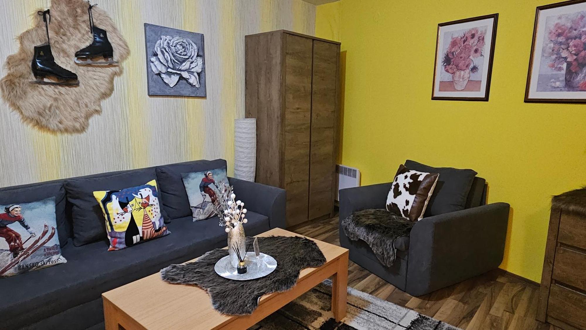 בנסקו Ramada 2 Boutique Apartment Near Ski Road מראה חיצוני תמונה