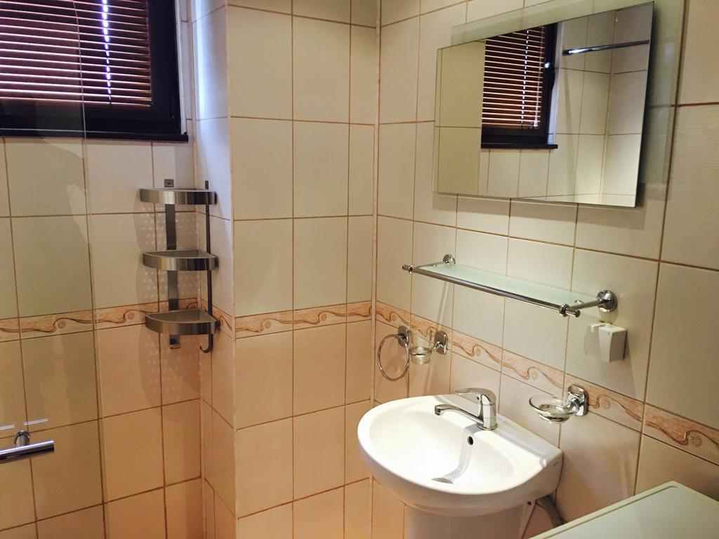 בנסקו Ramada 2 Boutique Apartment Near Ski Road מראה חיצוני תמונה
